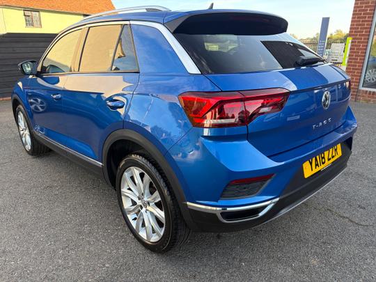 Volkswagen T-Roc Photo 2260d560-72b6-4ae8-8580-2246a06a01cd.jpeg