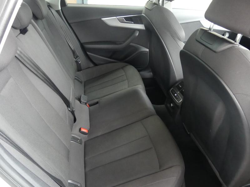 Audi A4 Photo 2261fd78-03f8-4377-9999-6e39f7cb3602.jpg
