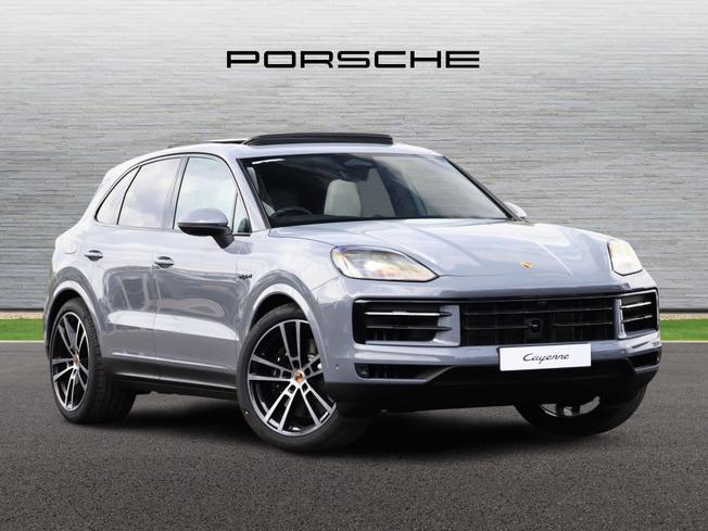 Porsche Cayenne Photo 1