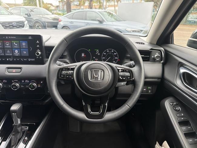 Honda HR-V Photo 226e2b4d-5b3c-40eb-8779-afeb76ddd28a.jpg