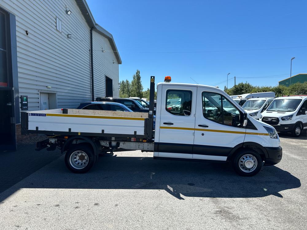 Ford Transit Photo 2283cff6-1863-4e56-8b5e-84bdee54ef91.jpg