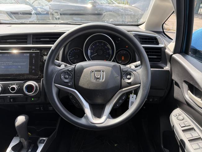Honda Jazz Photo 228e99af-a67b-4e08-bef4-ae4c7166583f.jpg