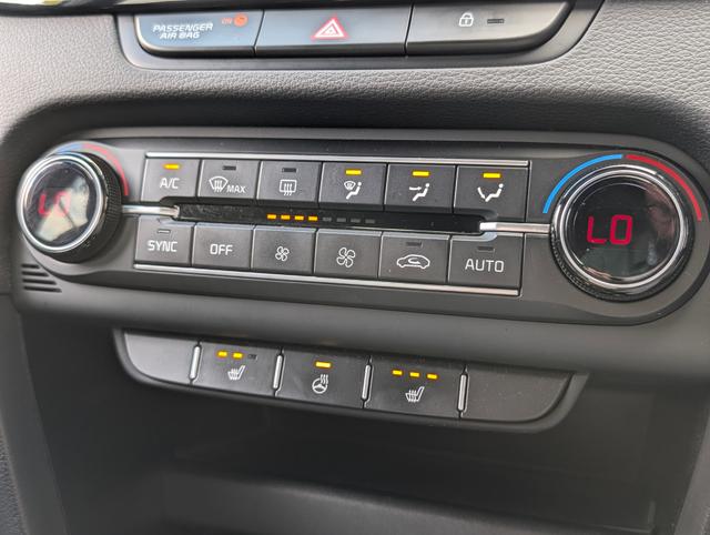 Kia XCeed Photo 22946b8b-f945-447d-8864-dbe39d217b10.jpg