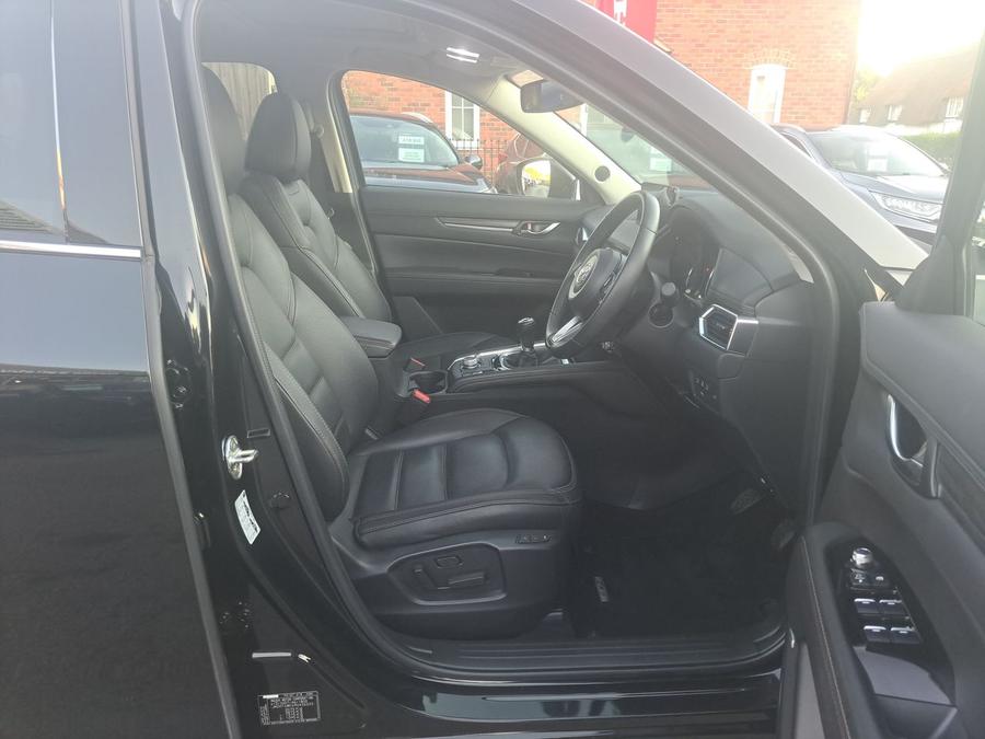 Mazda CX-5 Photo 22981738-5aff-44bf-9599-f92f8a613c49.jpg