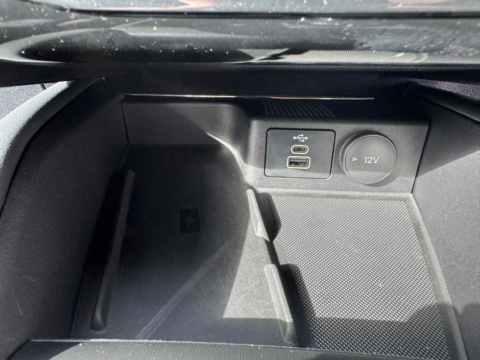 Ford Kuga Photo 229cad42-f56d-4461-8f75-fcf8b1702916.jpeg