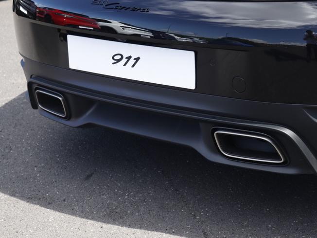 PORSCHE 911 Photo 16