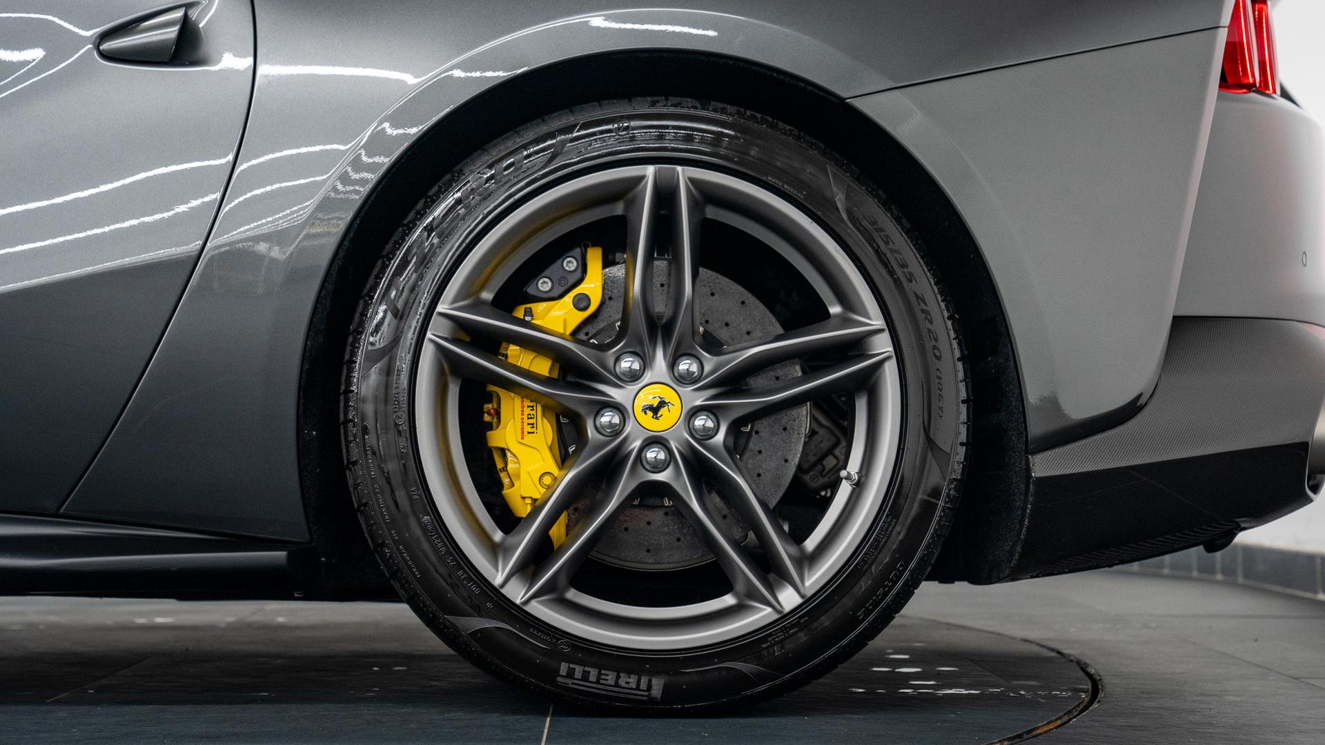 Ferrari 812 Photo 22acf6e1-515f-49b6-be75-cbf8056b6c98.jpg