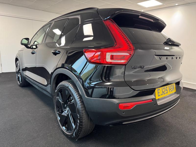 Volvo XC40 Photo 22af5816-ebec-4814-8520-8d31e64d7362.jpg