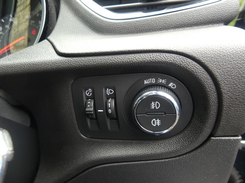 Vauxhall Grandland X Photo 22b6e9ca-8bc7-453e-8bc9-a5588ec0f1a9.jpg