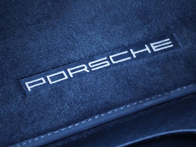 PORSCHE Macan Photo 16