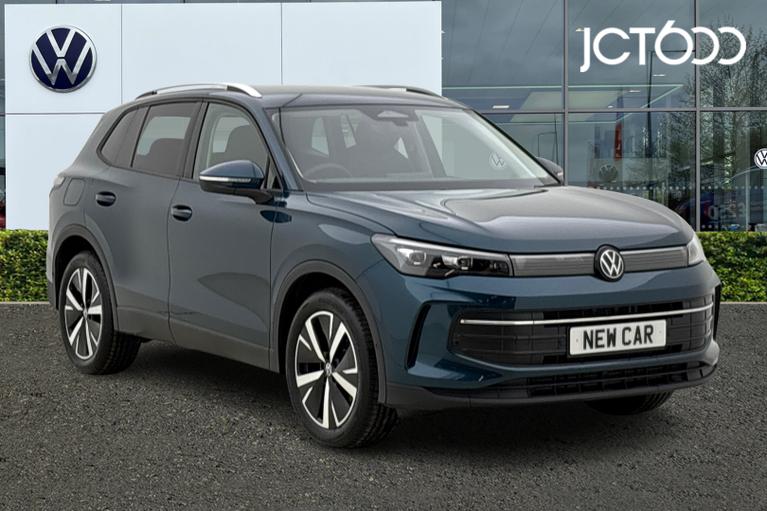 Used 2026 VOLKSWAGEN  Tiguan  Match 1.5 eTSI 150 PS 7 speed Nightshade Blue Metallic at JCT600