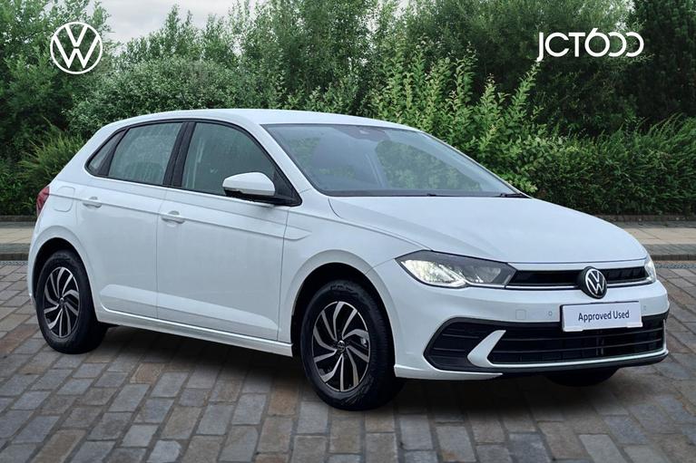 Used 2023 VOLKSWAGEN Polo 1.0 TSI Life Hatchback 5dr Petrol Manual Euro 6 (s/s) (95 ps) White at JCT600