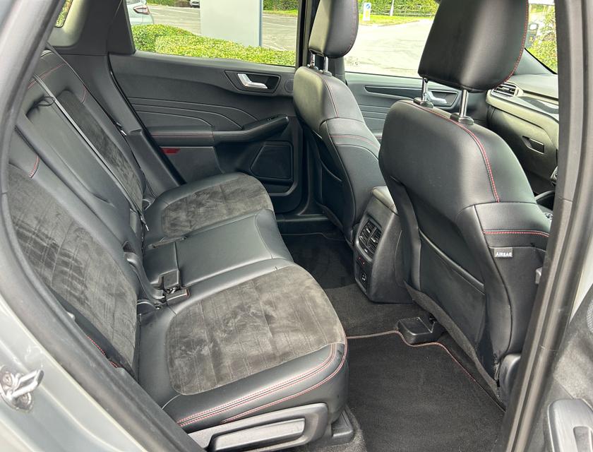 Ford Kuga Photo 22d95b21-89f7-4876-bf6c-3e04803c0c94.jpg