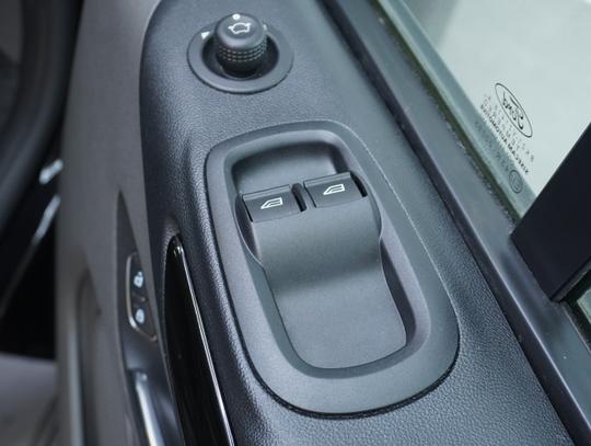 Ford Transit Custom Photo 22dd6c1c-0ca5-4638-84f8-a3487dec1174.jpg
