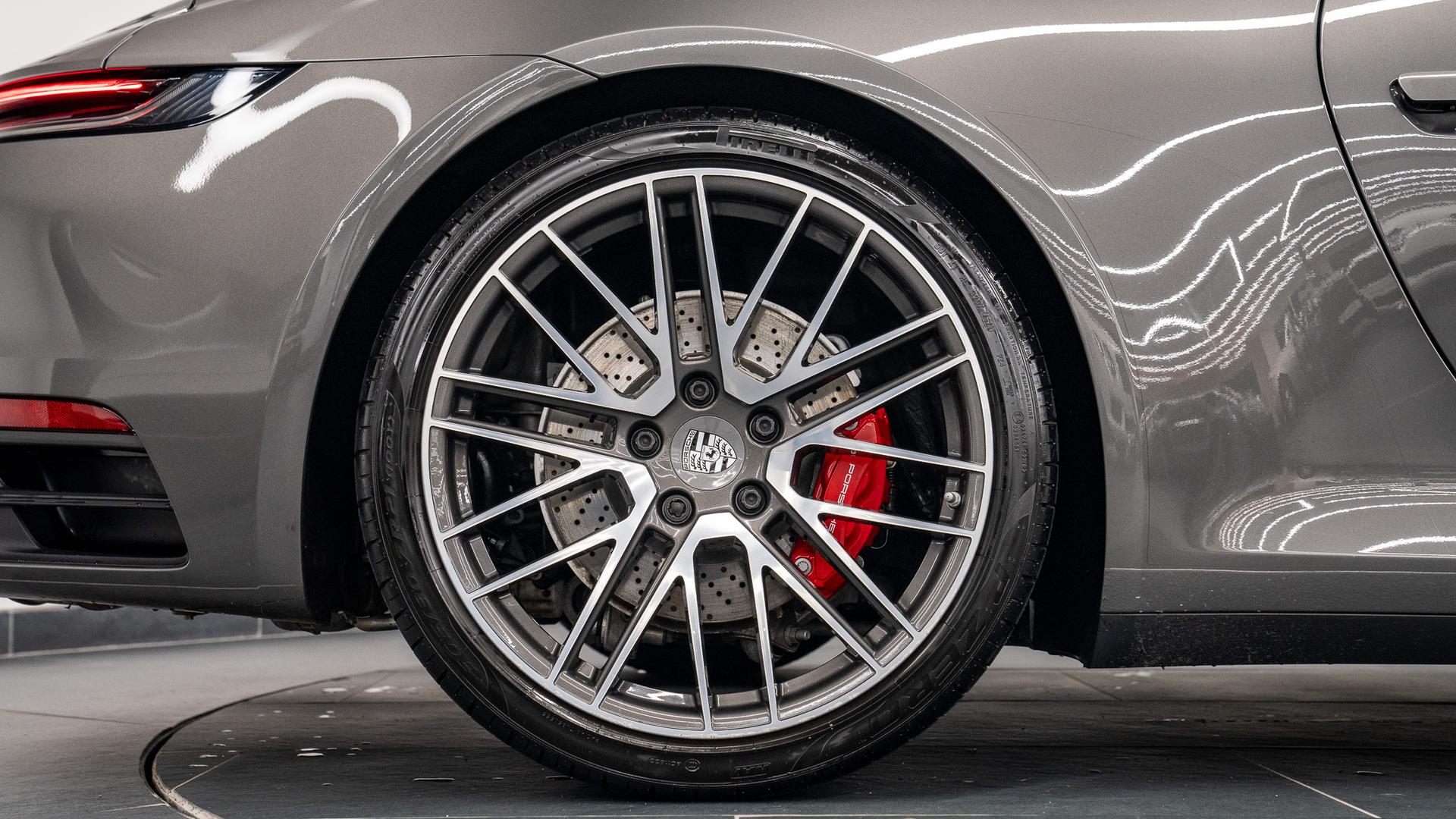 Porsche 911 Photo 22dd70e5-e59a-4e5e-85a5-f2c598e130fd.jpg