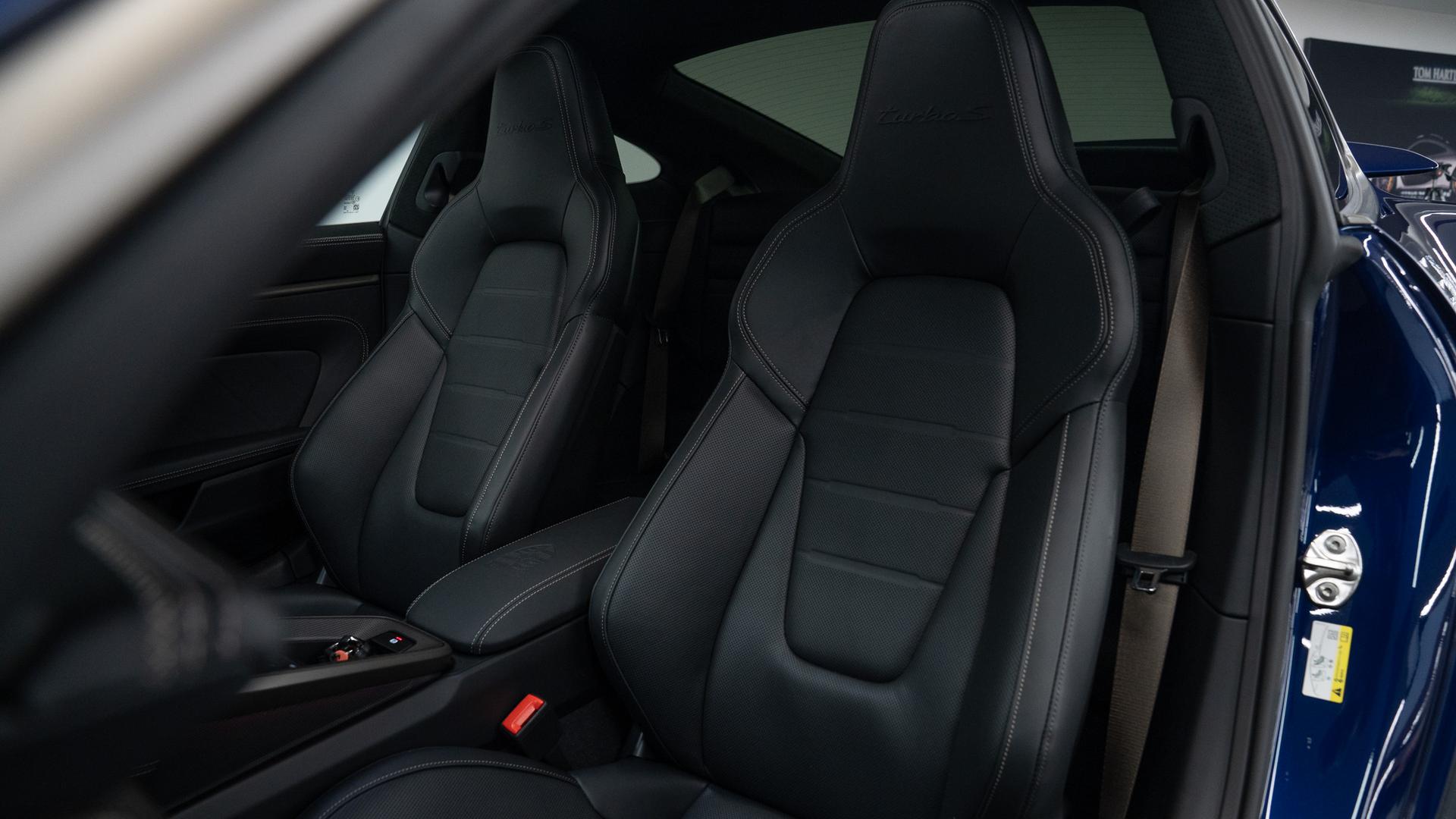 Porsche 911 Photo 22e7618f-e28b-4300-b79e-4c7e905d44e0.jpg