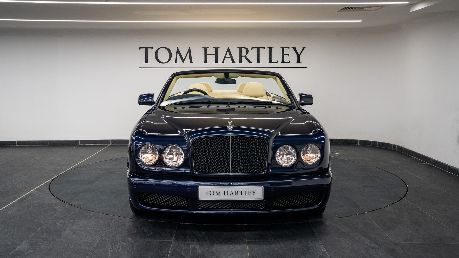 Bentley Azure Photo 22f637e4-c264-4515-afb8-4c10ab0a267d.jpg