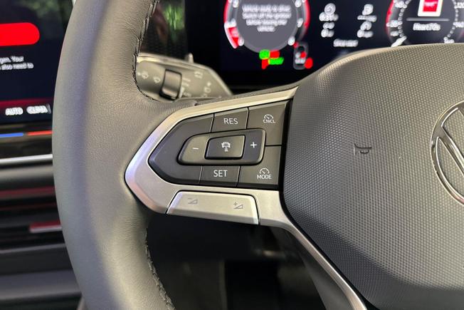VOLKSWAGEN Tiguan  Photo 16