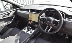 Jaguar F-PACE Photo 2