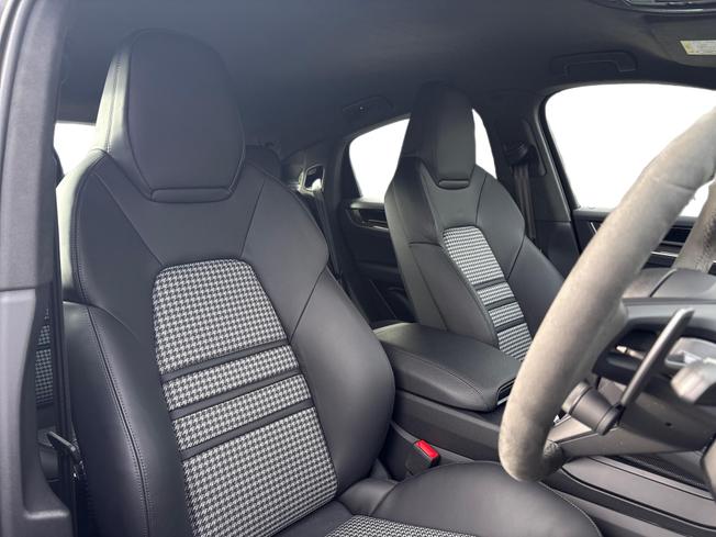 PORSCHE Cayenne Photo 14