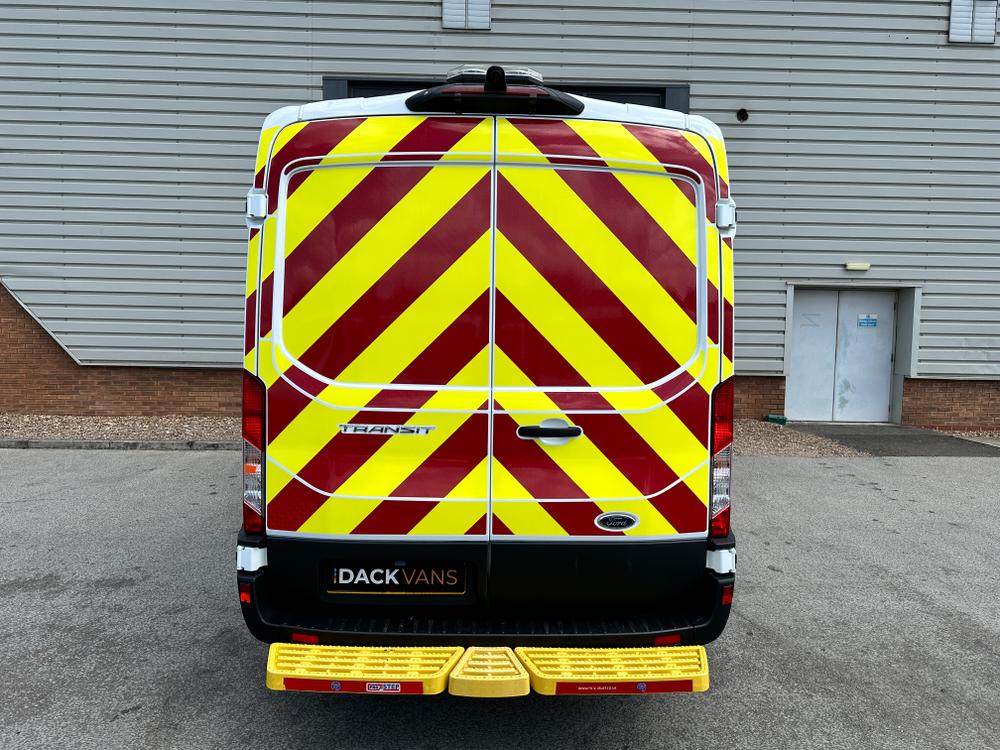 Ford Transit Photo 2335e99f-f886-41af-a544-5098dc71a2da.jpg