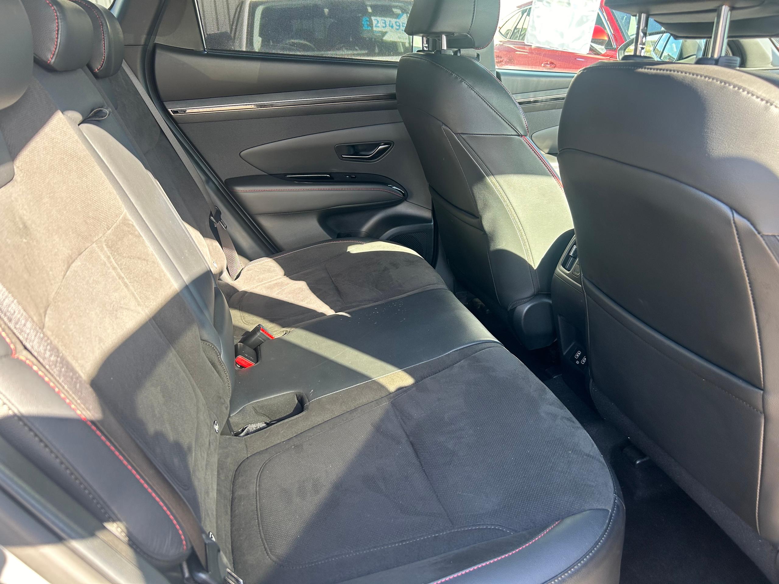 2022 Hyundai TUCSON 1.6 TGDi Hybrid 230 N Line S 5dr 2WD Auto - vehicle photo 9 for sale on PureCar