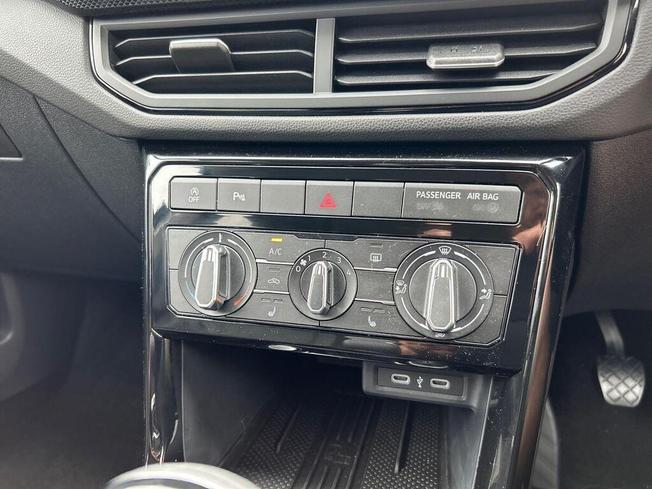 VOLKSWAGEN T-CROSS Photo 15
