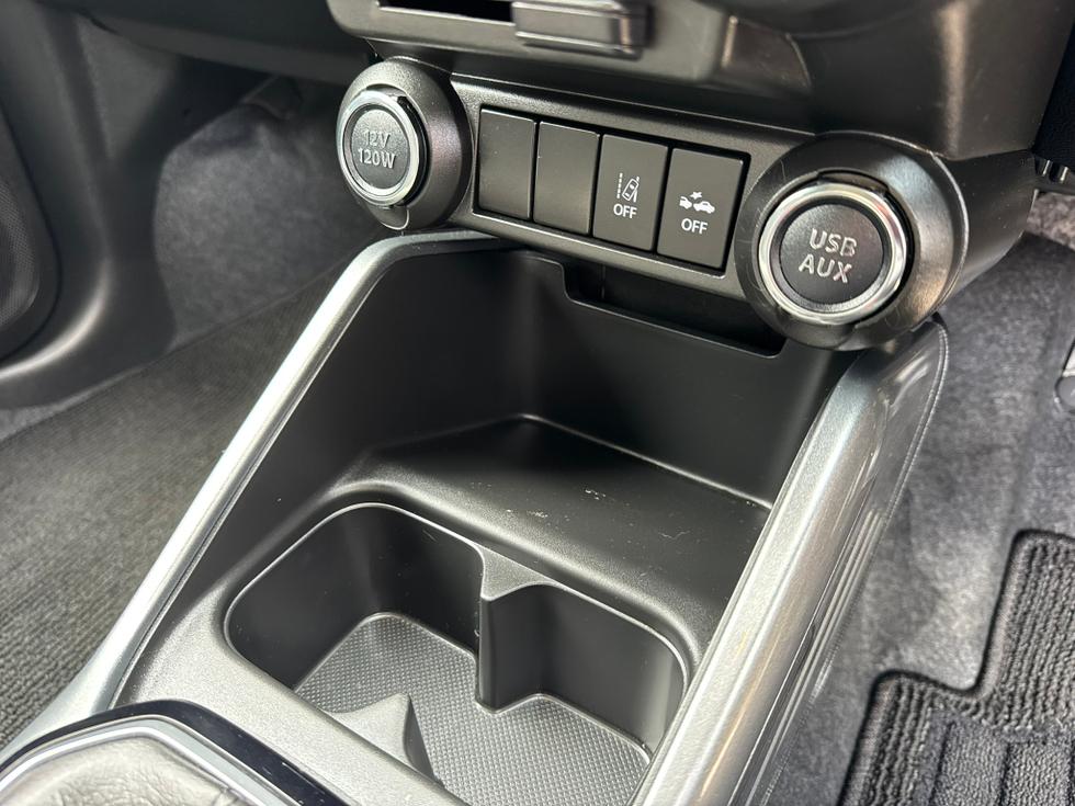 Suzuki Ignis Photo 23492f6e-60a2-4486-aba5-272345d37a4d.JPEG