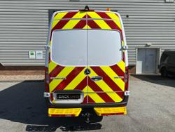 Mercedes-Benz Sprinter Photo 13