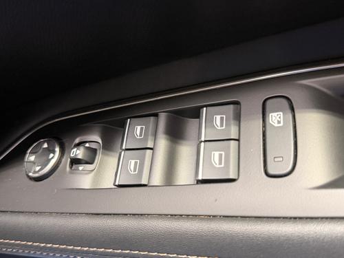 Peugeot 3008 Photo 234cfc66-44a0-4214-83d9-b5bf26cbed96.jpeg
