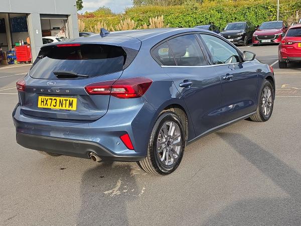 Ford Focus Photo 13