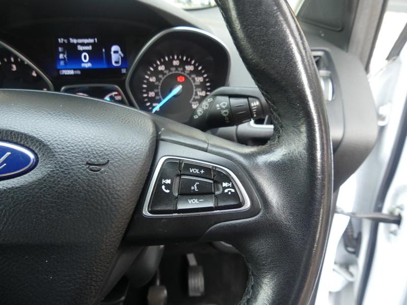 Ford Kuga Photo 235f6d32-b237-46fd-ac5c-085c62137c14.jpg
