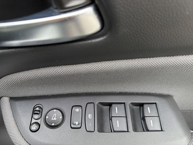 Honda Jazz Photo 2369bc1b-7f24-4d3c-b51e-a7c283d59644.jpg