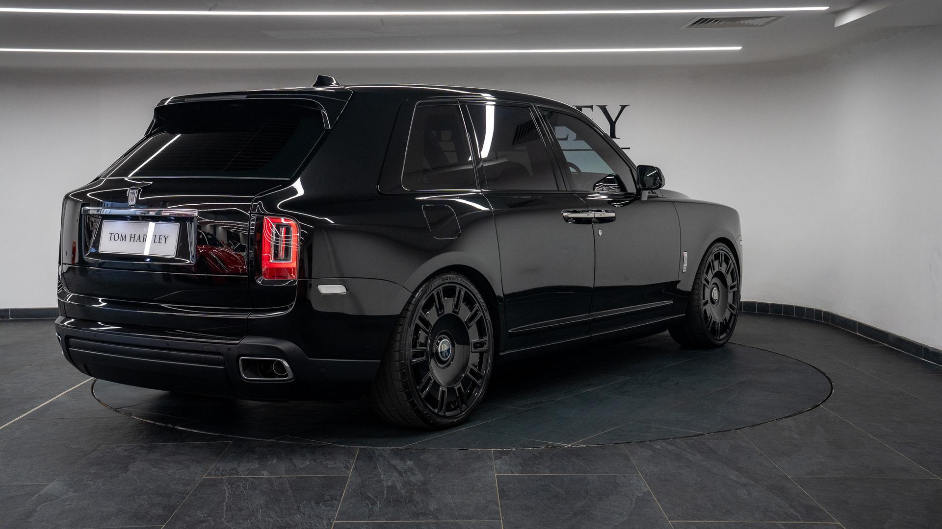 Rolls-Royce Cullinan Photo 2369c560-76aa-4d56-adf0-7d5a37b516af.jpg