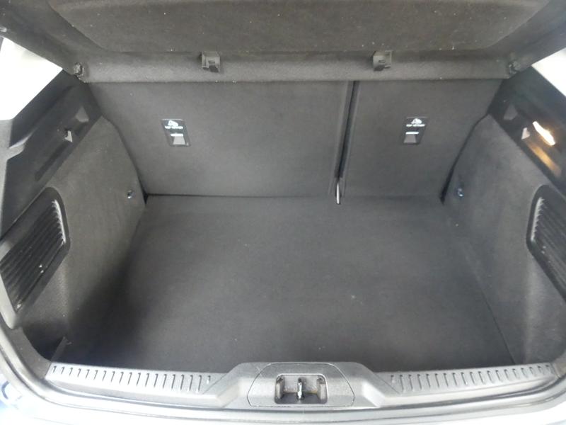Ford Focus Photo 236c4da5-0f37-4f77-bce5-fdd44be444c5.jpg