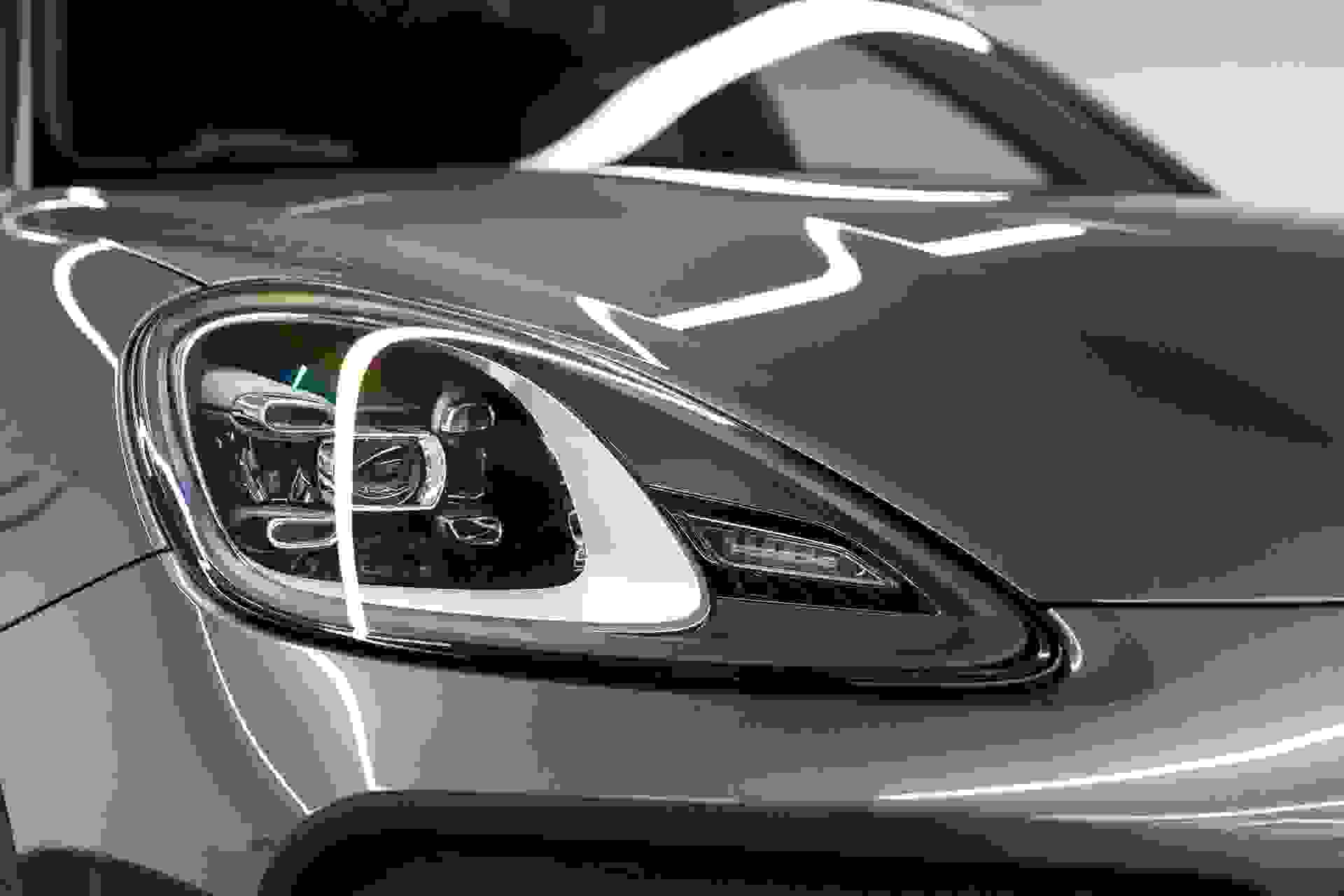 Porsche CAYENNE Photo 236d6219-6aea-4f82-8f67-81f5deb59eec.jpg