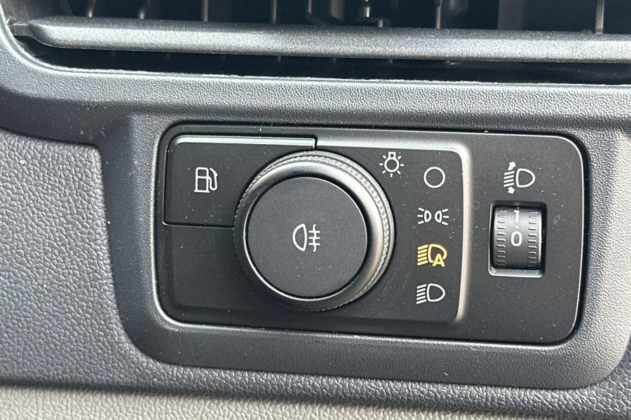 Ford TRANSIT CUSTOM Photo 236db3d8-685c-4dab-b754-b19799fd8b6c.jpg