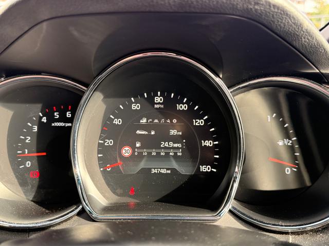 Kia Ceed Photo 23744637-daa5-4e79-9791-18e318bc526b.jpg