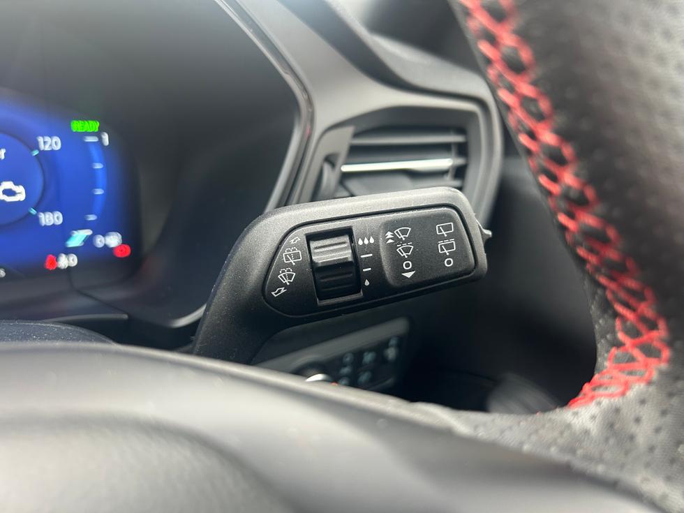 Ford Kuga Photo 2374f9ec-4a6f-48d0-9d59-cbcc56c74222.jpeg