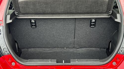 Suzuki Swift Photo 2375f675-22ff-4bd2-96c2-cbdef942e7d4.jpg