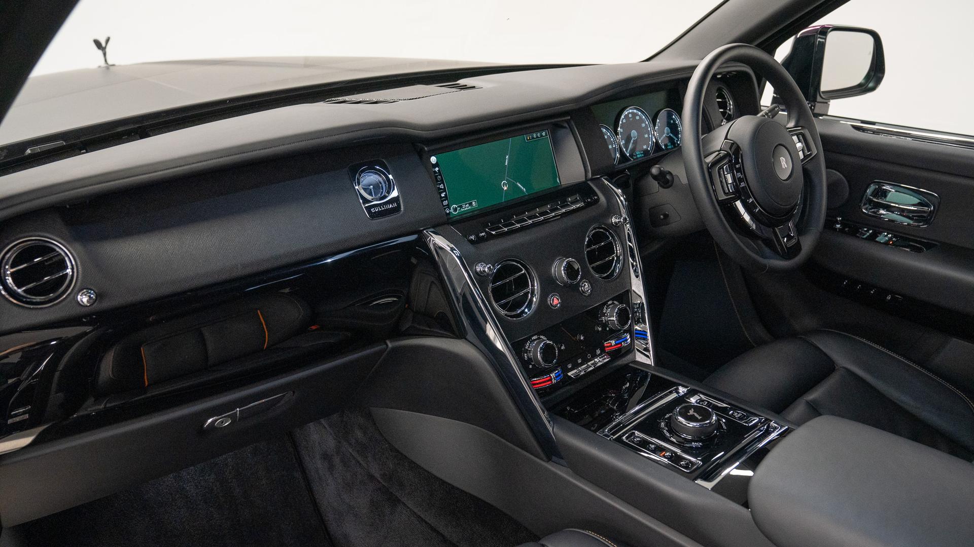 Rolls-Royce Cullinan Photo 237b5267-90a8-4b1a-8d06-f0b6f9eed0f3.jpg
