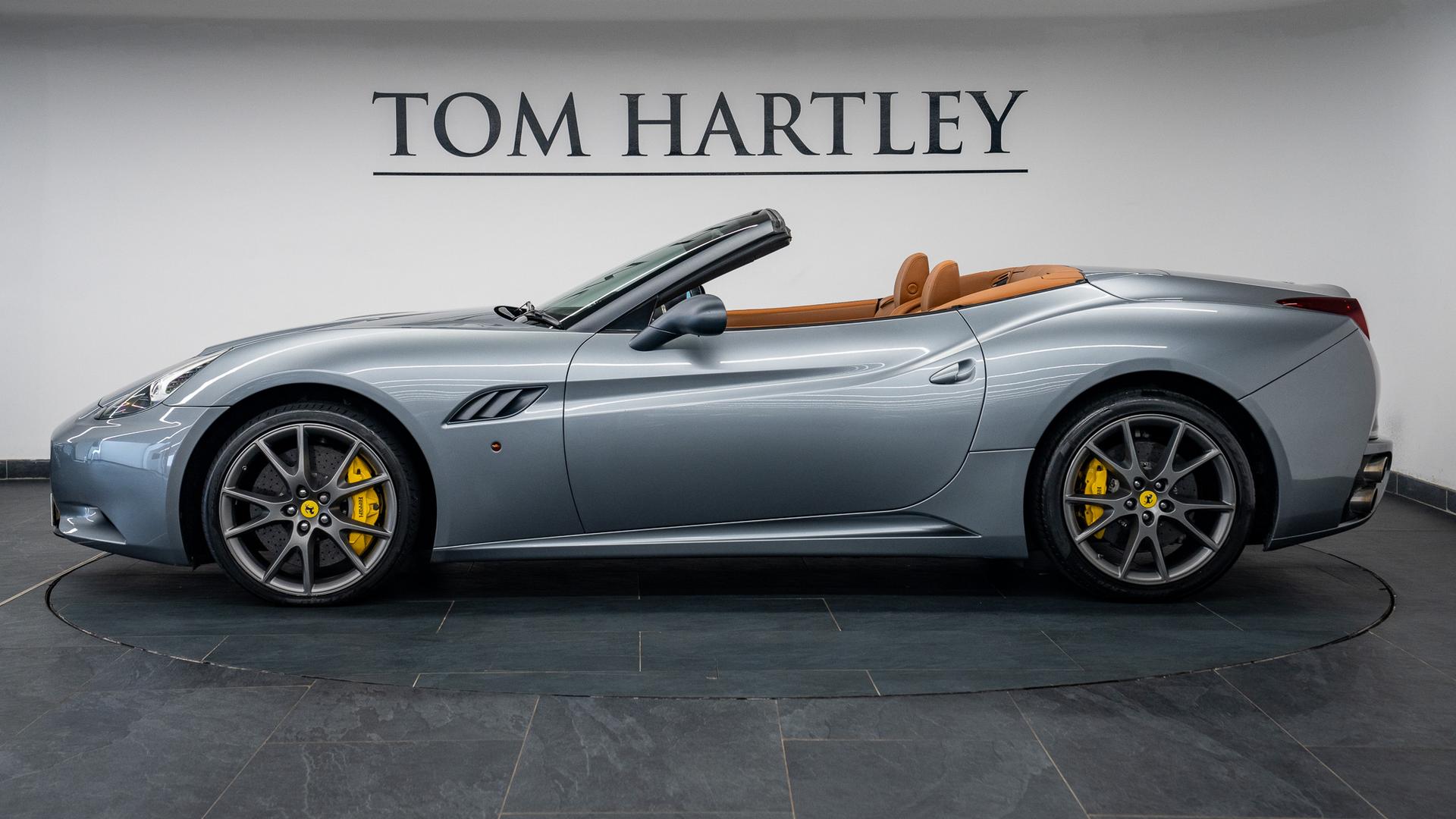 Ferrari California Photo 237d6ae0-de19-4412-9eac-00730276472f.jpg