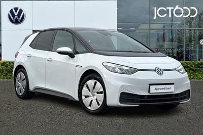 2022 Volkswagen ID.3 Pure Performance 45kWh Life Hatchback 5dr Electric Auto (150 ps) at JCT600