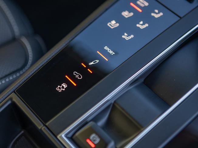 PORSCHE Macan Photo 24
