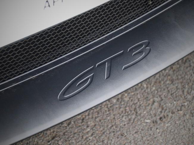 PORSCHE 911 Photo 8