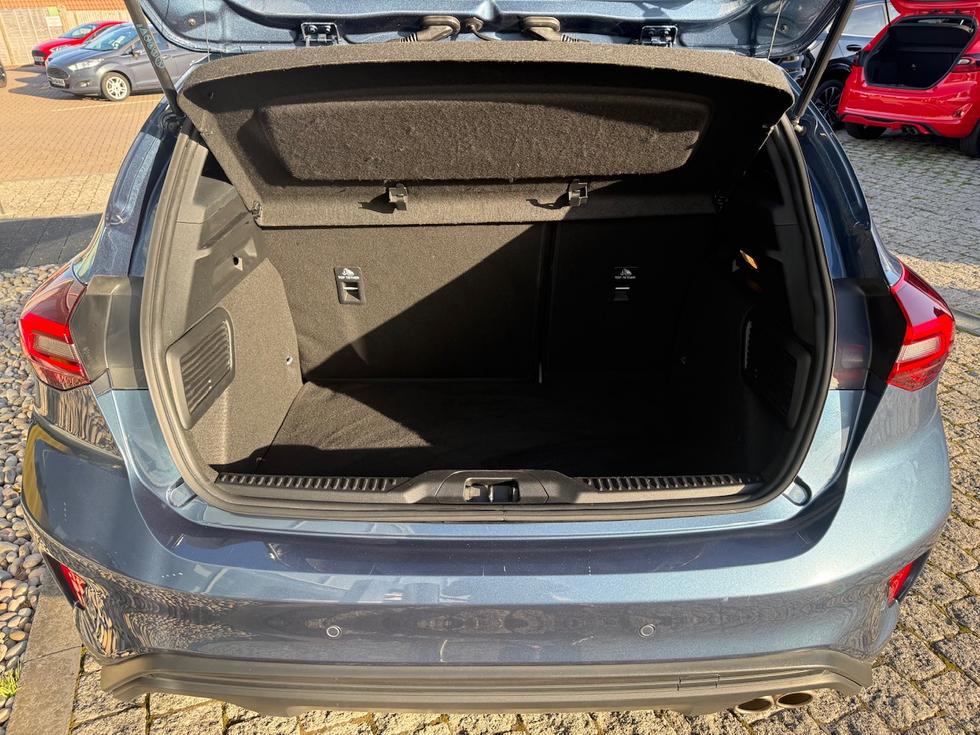 Ford Focus Photo 23b52cb5-e736-4024-9f10-94f32371d20d.jpg
