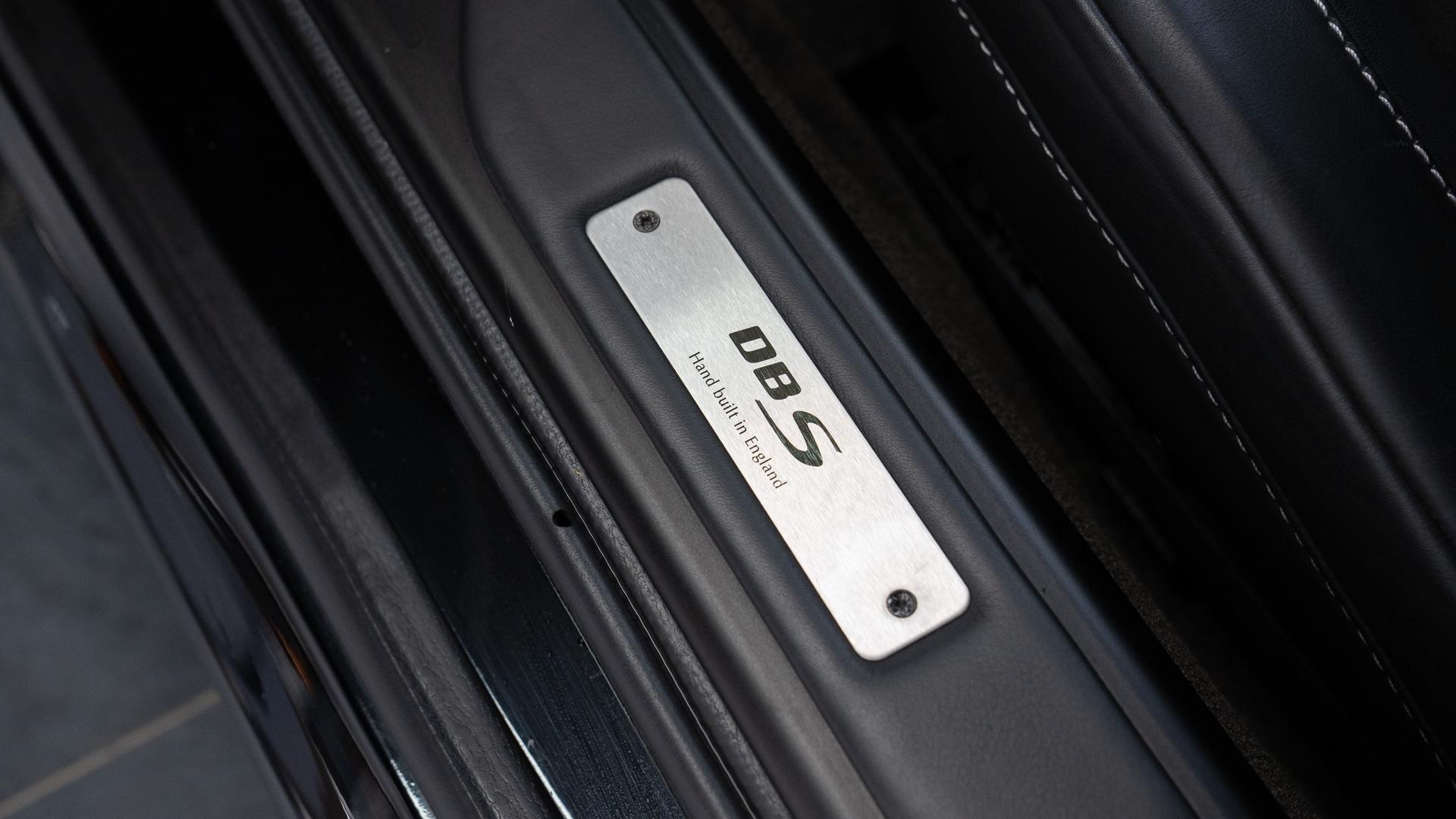 Aston Martin DBS Photo 23b76a60-932a-4b4c-8b05-6e78ea6680e7.jpg