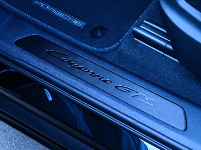 PORSCHE Cayenne Photo 8