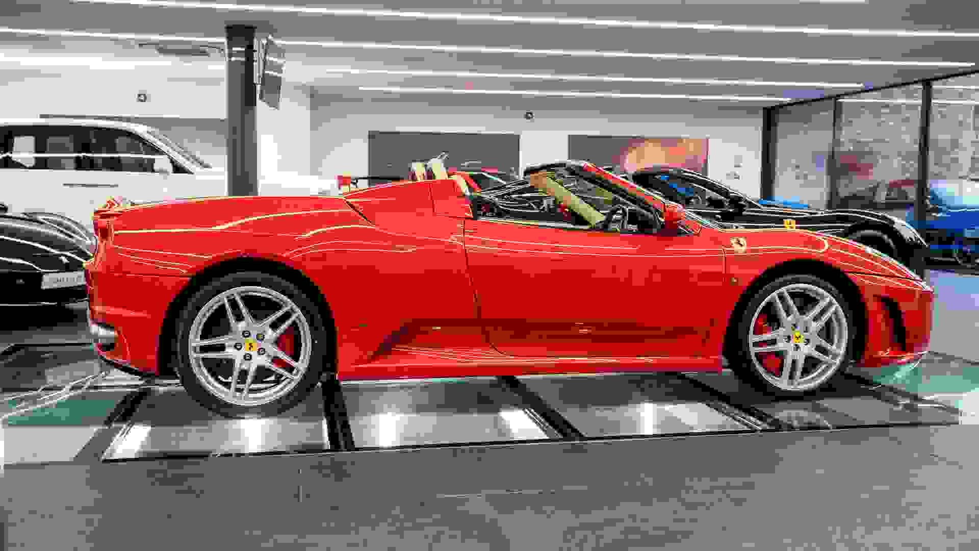 Ferrari F430 Photo 23d11dd7-edc7-43e8-b81d-13596dd57d0d.jpg