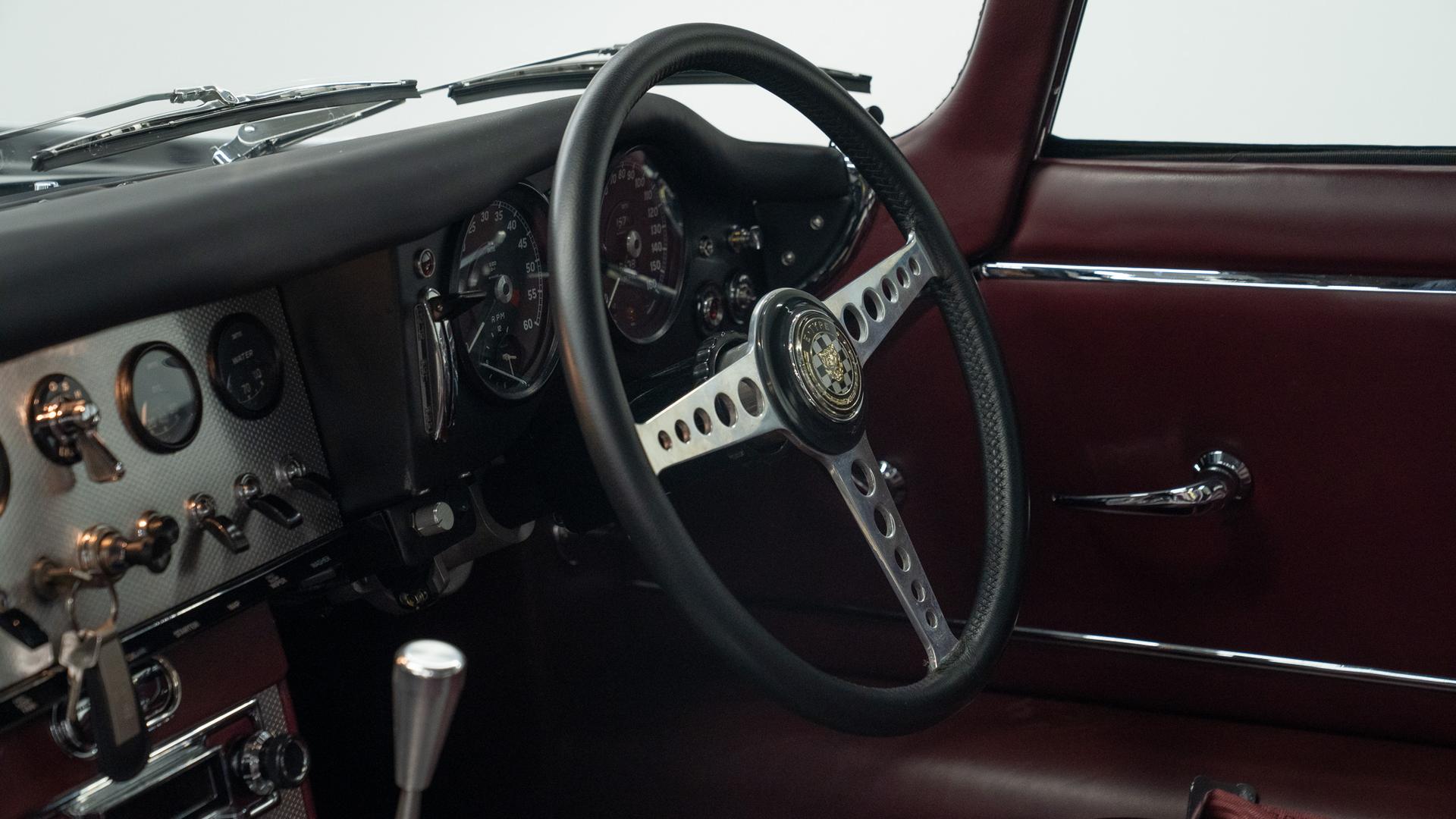 Jaguar E-Type Photo 23d94e1f-c418-4b51-b4a5-cadc645da12f.jpg